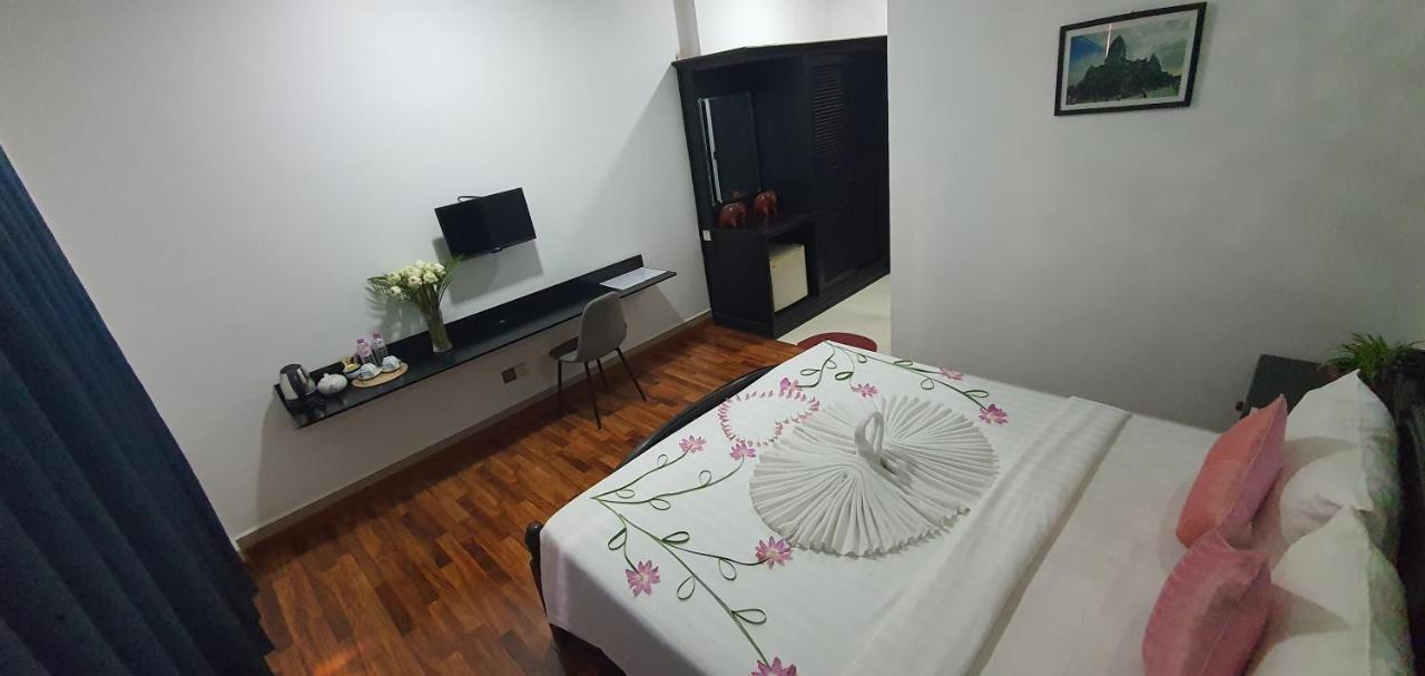 Siem Reap Urban Boutique Hotel Exterior photo