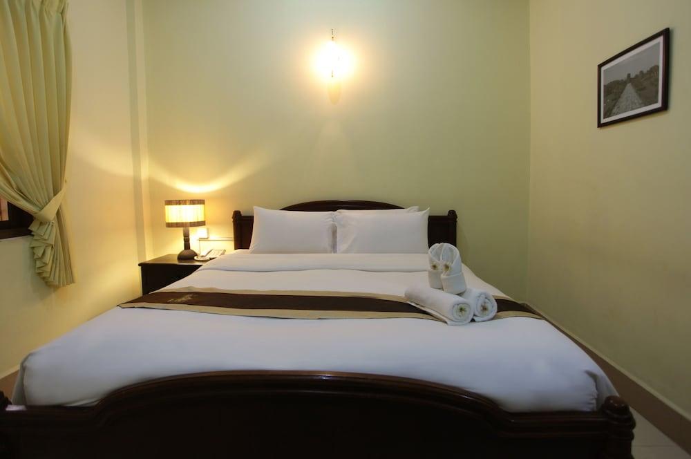 Siem Reap Urban Boutique Hotel Exterior photo