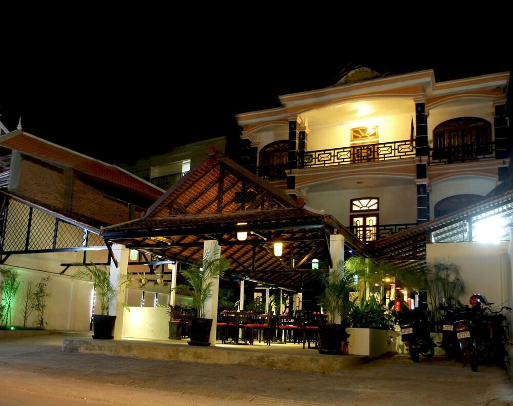 Siem Reap Urban Boutique Hotel Exterior photo