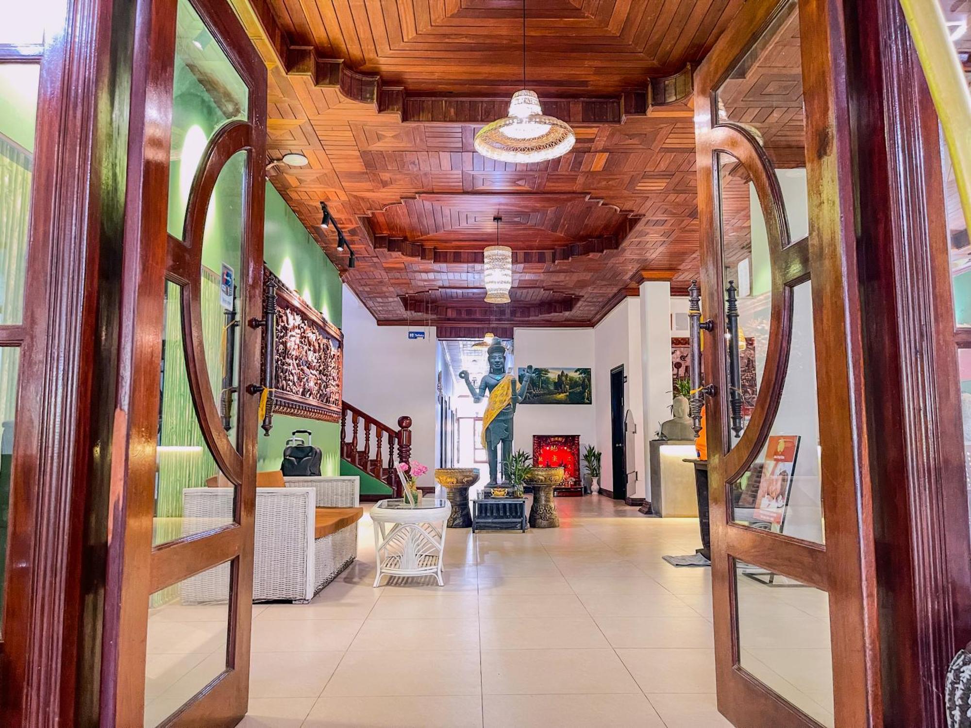 Siem Reap Urban Boutique Hotel Exterior photo